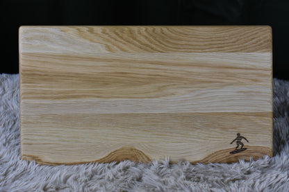 Shadow Stories #001 — Surfer (Eiken 45×25×1,5 cm)