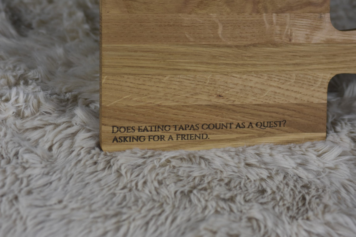 Eiken borrel-/kaasplank 25×13 cm – D&D quotes (gravure)