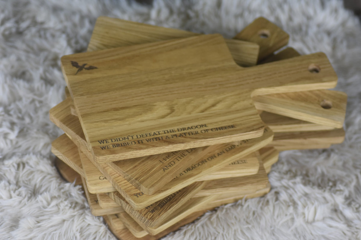 Eiken borrel-/kaasplank 25×13 cm – D&D quotes (gravure)