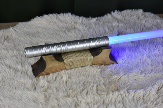 Houten lightsaber display – handgemaakt
