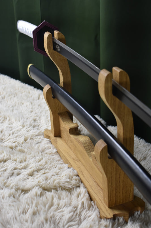 Eiken katana display stand (2-laag) – handgemaakt